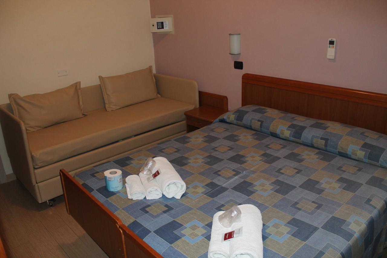 Hotel Oblio Rimini Ngoại thất bức ảnh