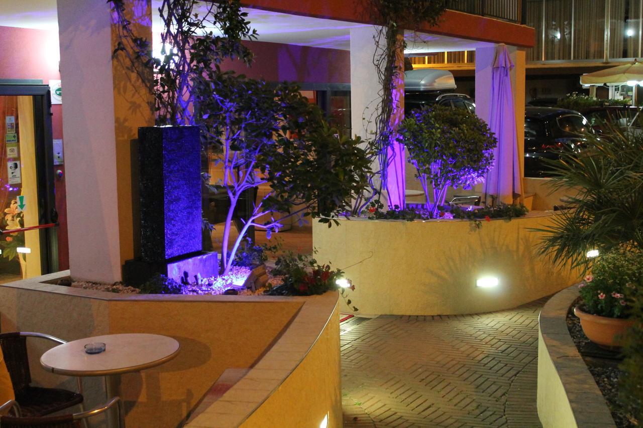 Hotel Oblio Rimini Ngoại thất bức ảnh