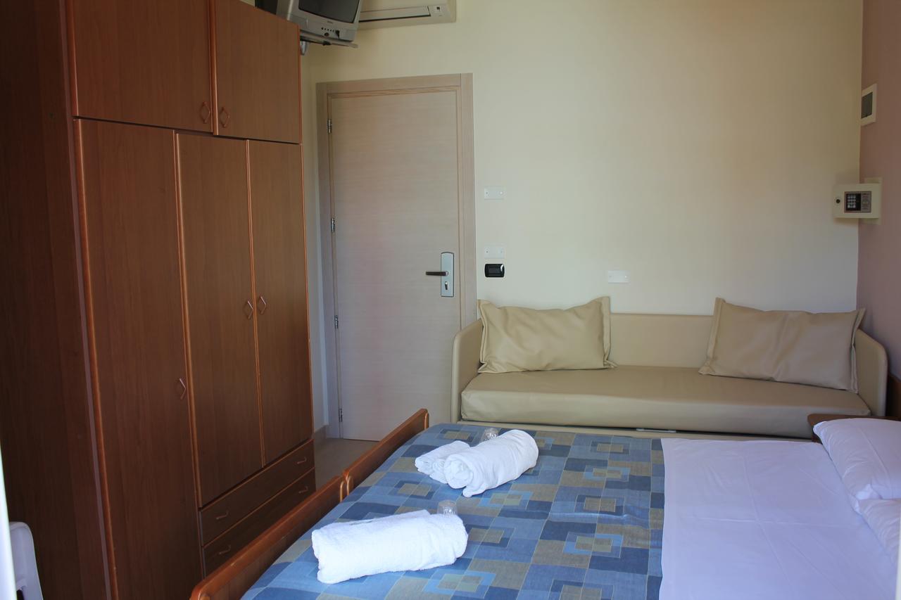 Hotel Oblio Rimini Ngoại thất bức ảnh