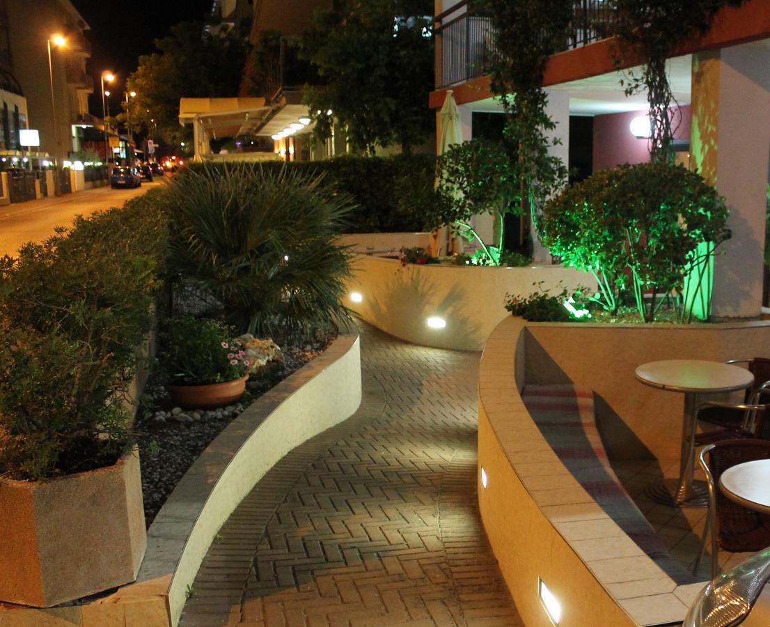Hotel Oblio Rimini Ngoại thất bức ảnh